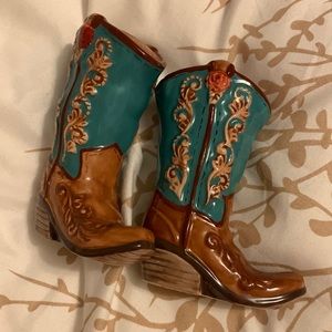 COPY - Adorable western cowboy boots Salt & Pepper shakers 🥰